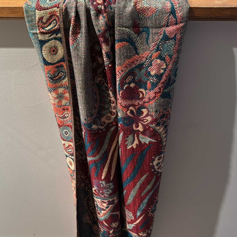 %100 Pashmina scarf